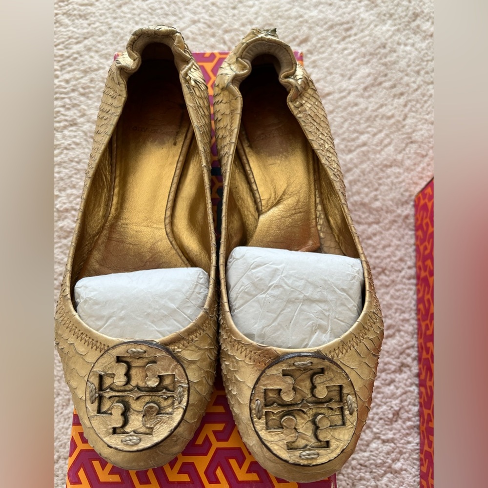 Tory Burch Reva Flat in gold snakeskin